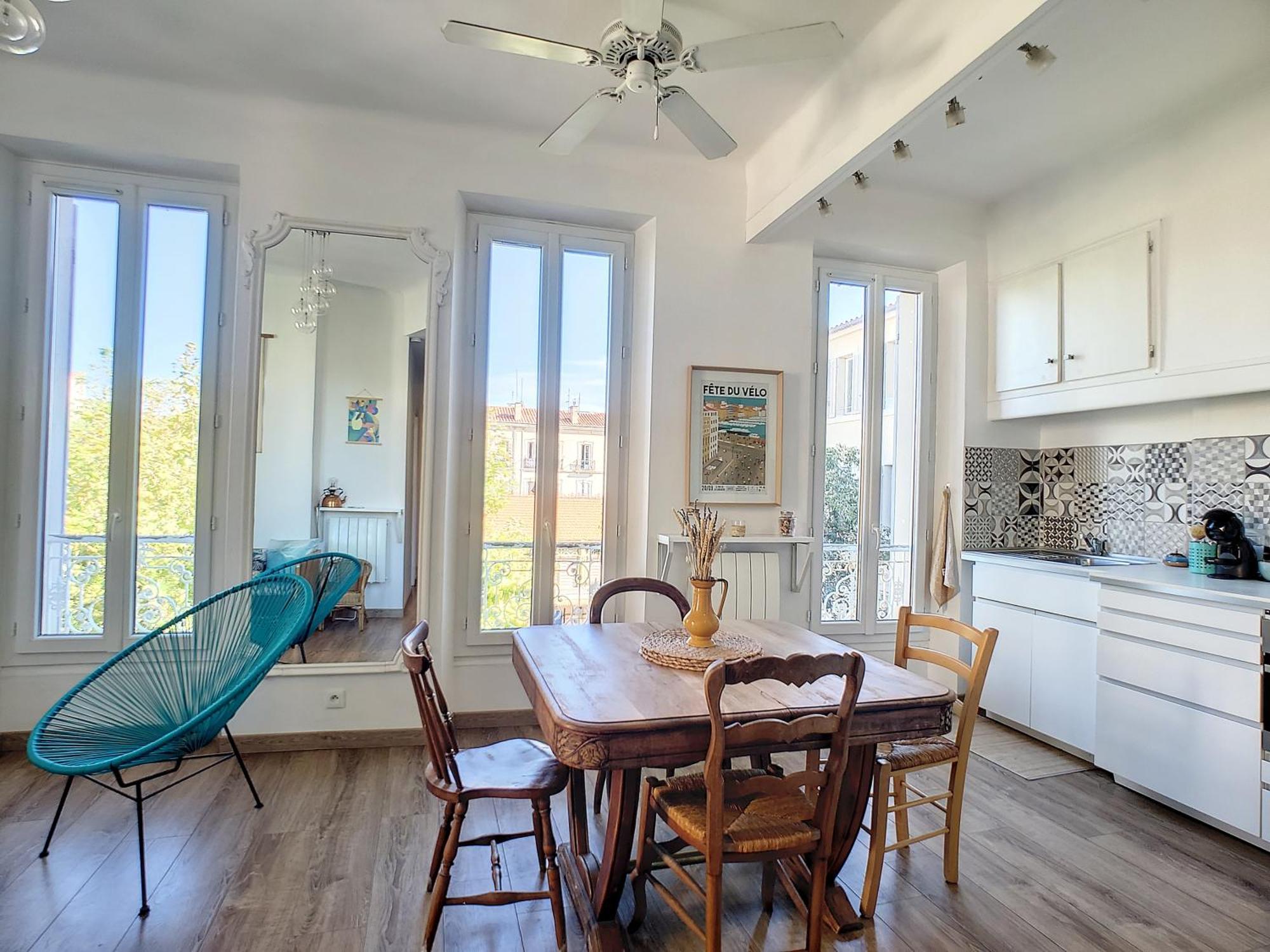 Casa Blue Sur Une Jolie Place Proche Du Vieux Port By Laconciergerie13 La Ciotat Esterno foto